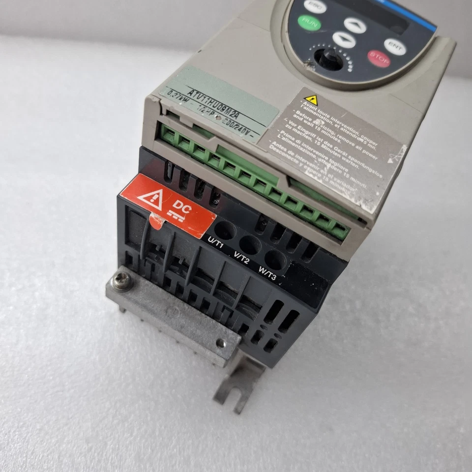 Telemecanique Altivar 11 ATV11HU09M2A 0.37kW-1/2HP 200/240V